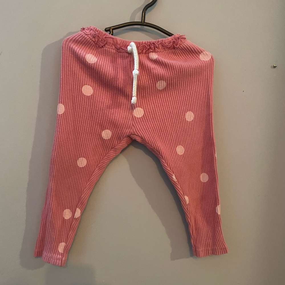 Zara Cute pink leggings with‎ polka dots 12-18 month